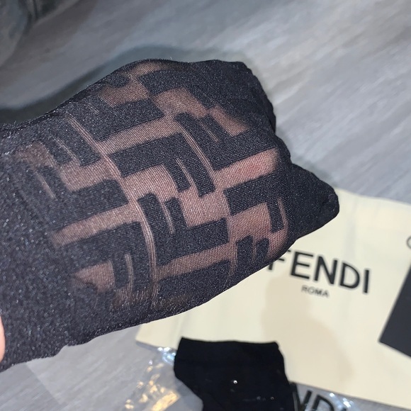 FENDI SIGNATURE SOCKS Sheer Patterned- Black BRAND NEW - Picture 4 of 7